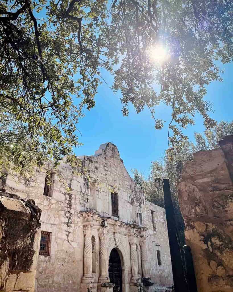 the alamo in san antonio