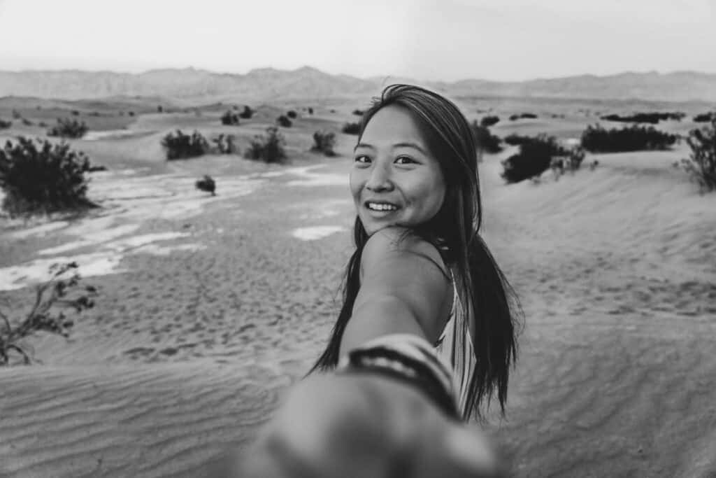 Catherine Xu profile picture in front of white sands national park black and white
