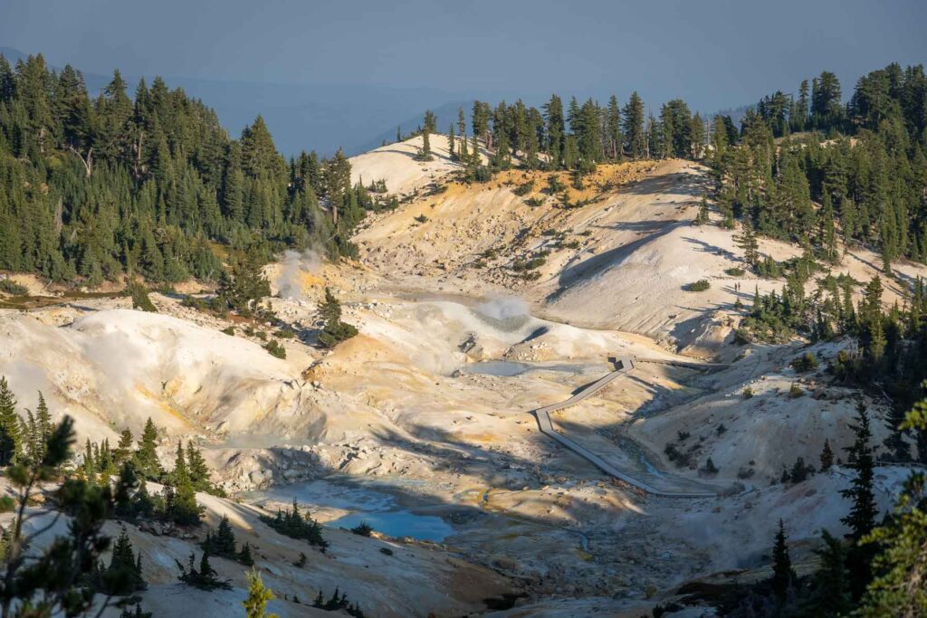 sun setting on a partially shadowed bumbpass hell in a one day in lassen volcanic itinerary