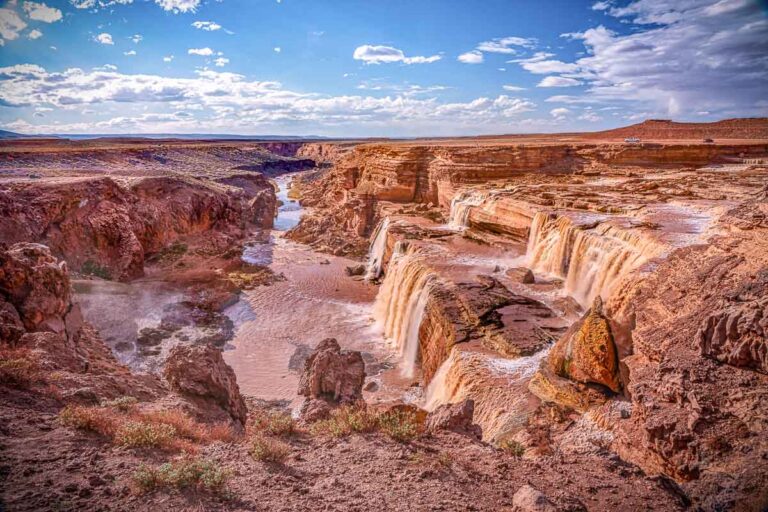 Guidebooks Don’t Tell You About These 14 Must-See Waterfalls in West US