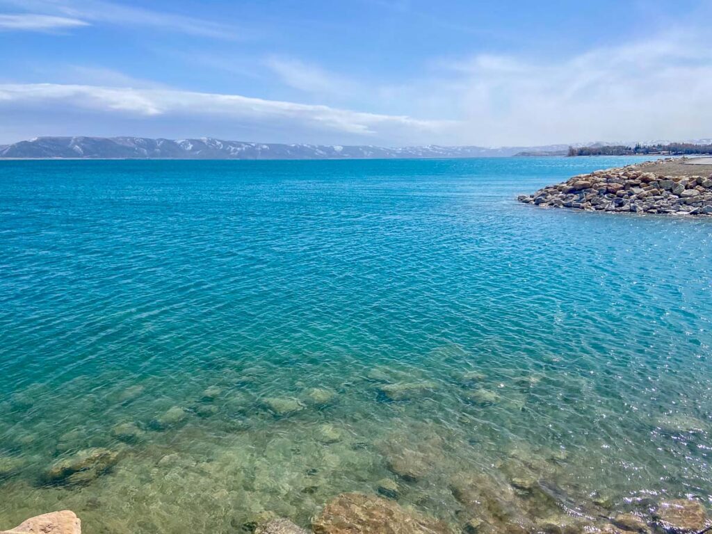 The blue waters of Bear Lake under a sunny day