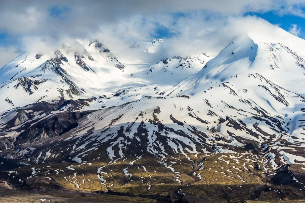 Summit of Mount St. Helens in Washington, USA