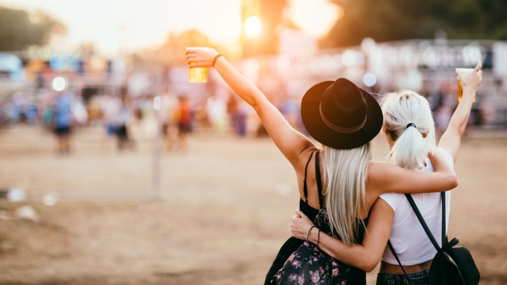 Cali, Two Girlfriends at Festival