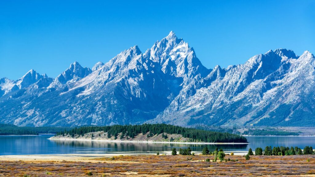 The little island in Grand Teton, Jackson Lake