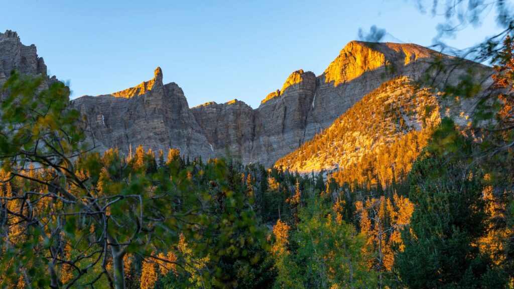 Sunrise colors on the mountains of Nevada, Great Basin National Park