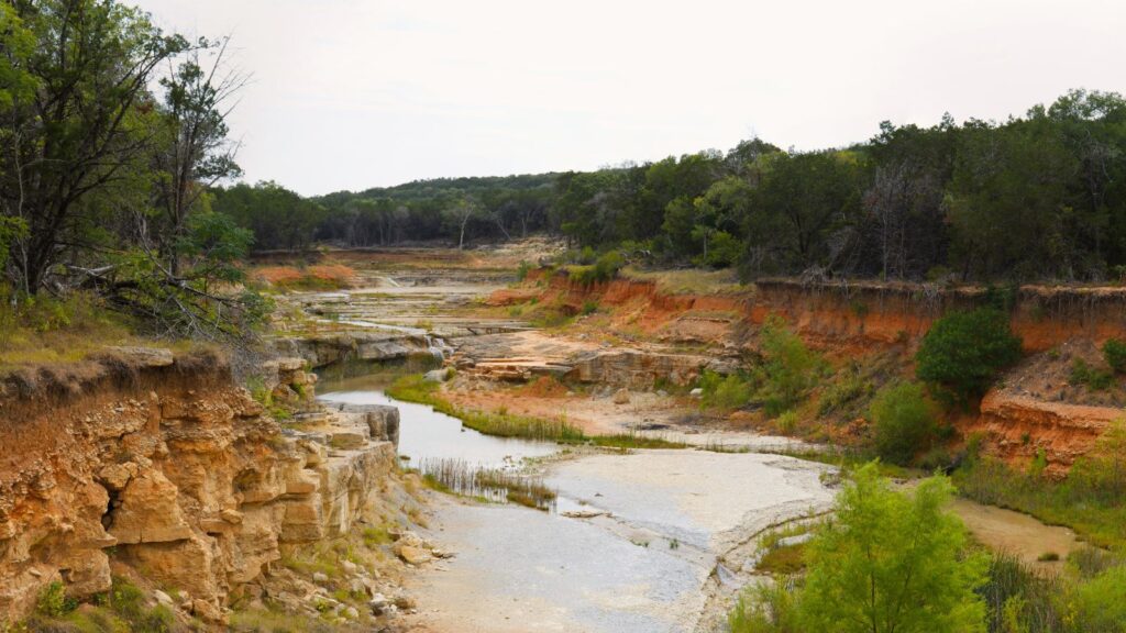 Still waters in Texas, Canyon lake gorge