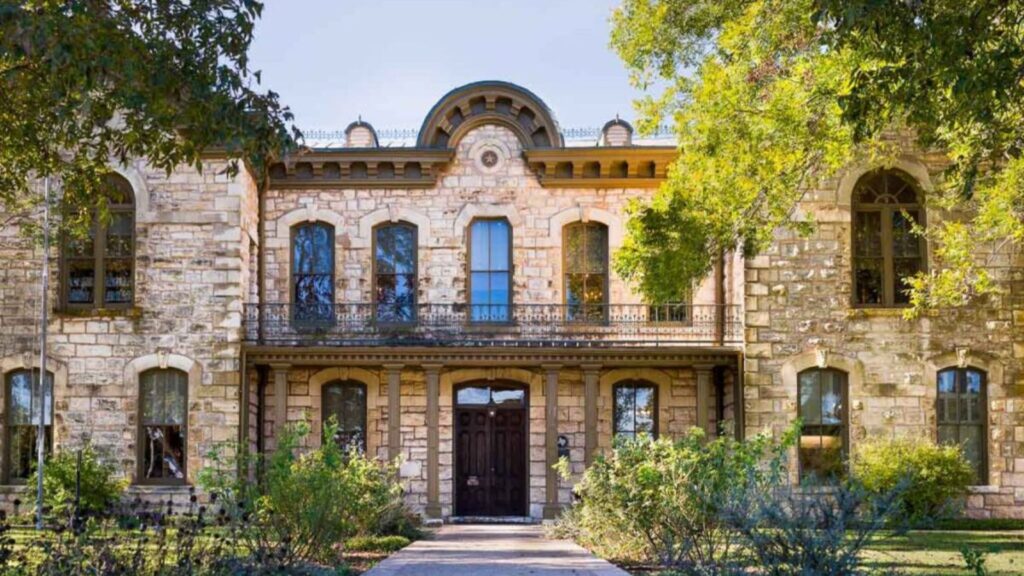 Public library in Fredericksburg, Texas with limestone veneer