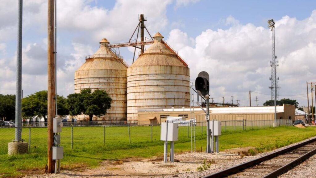 Texas Waco Magnolia Silos on a sunny day