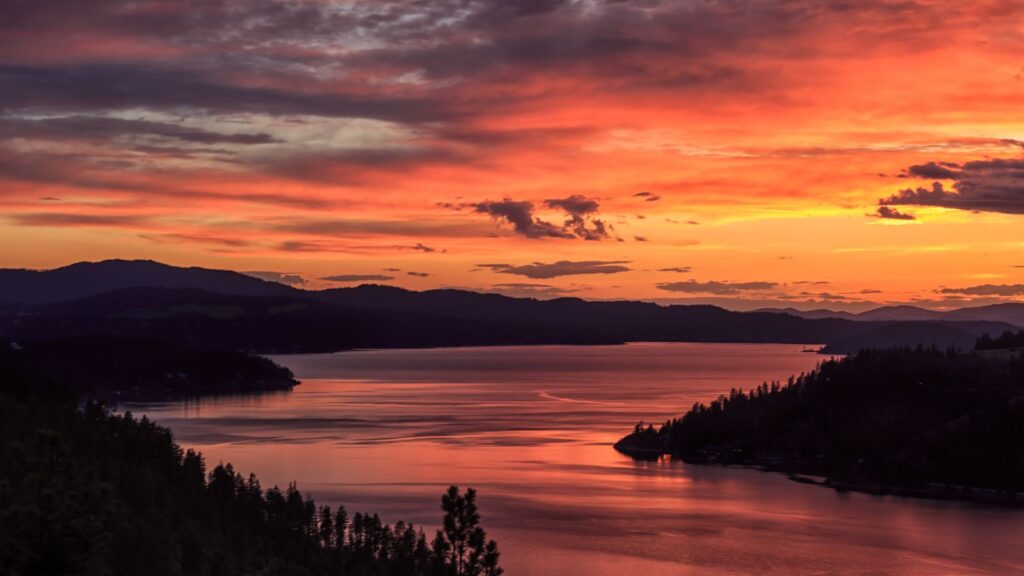 Sunrise over lake coeur d'Alene