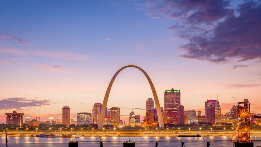 Missouri, St Louis City skyline at dusk