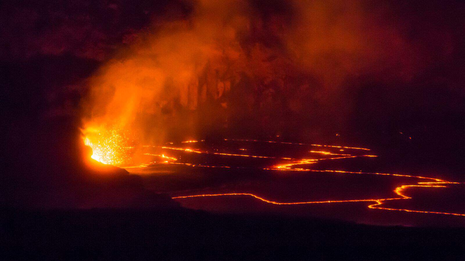 Orange Magma Erupting Inside Hawaii's Kilauea Volcano