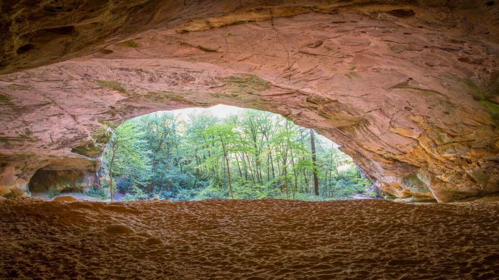 Virginia, Sand Cave Cumberland Gap