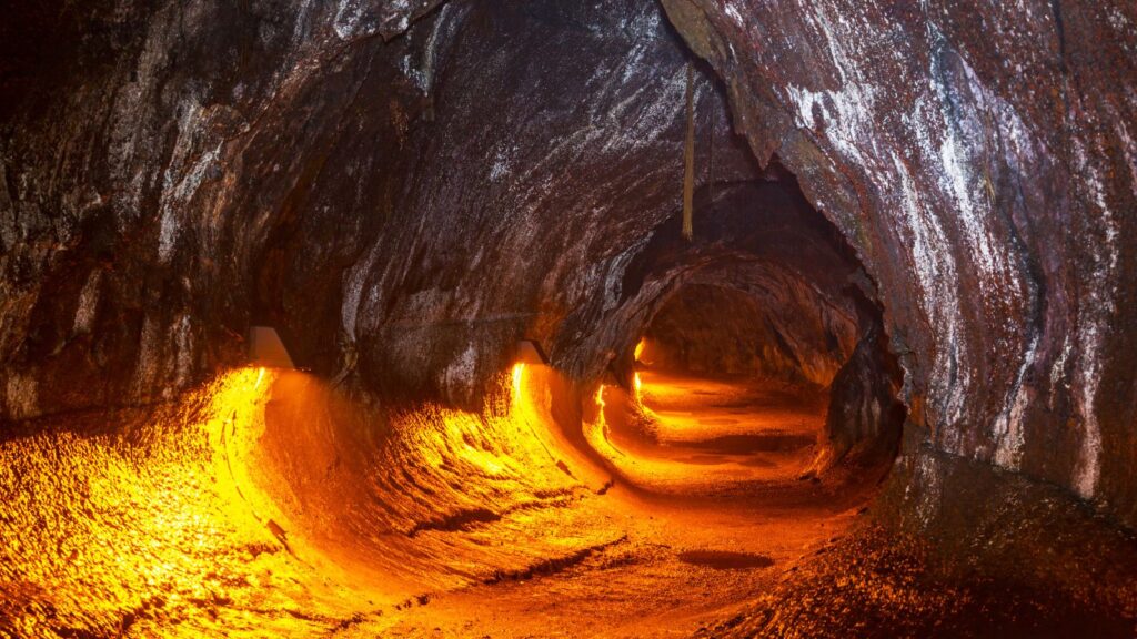 Volcano, Thurston Lava Tube, Hawaii