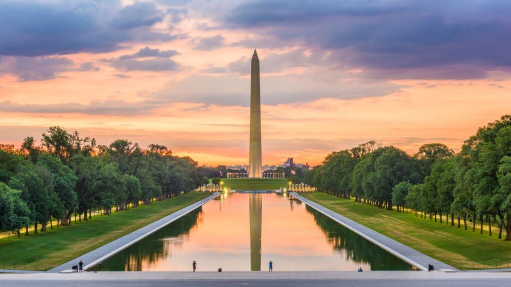 Washington DC, George Washington Monument across the pond at sunset