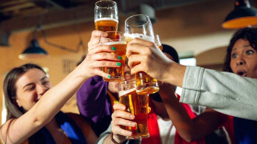 teenagers drinking beer