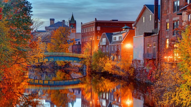 14 Most Beautiful Places in Massachusetts Just in Time for the Fall Colors