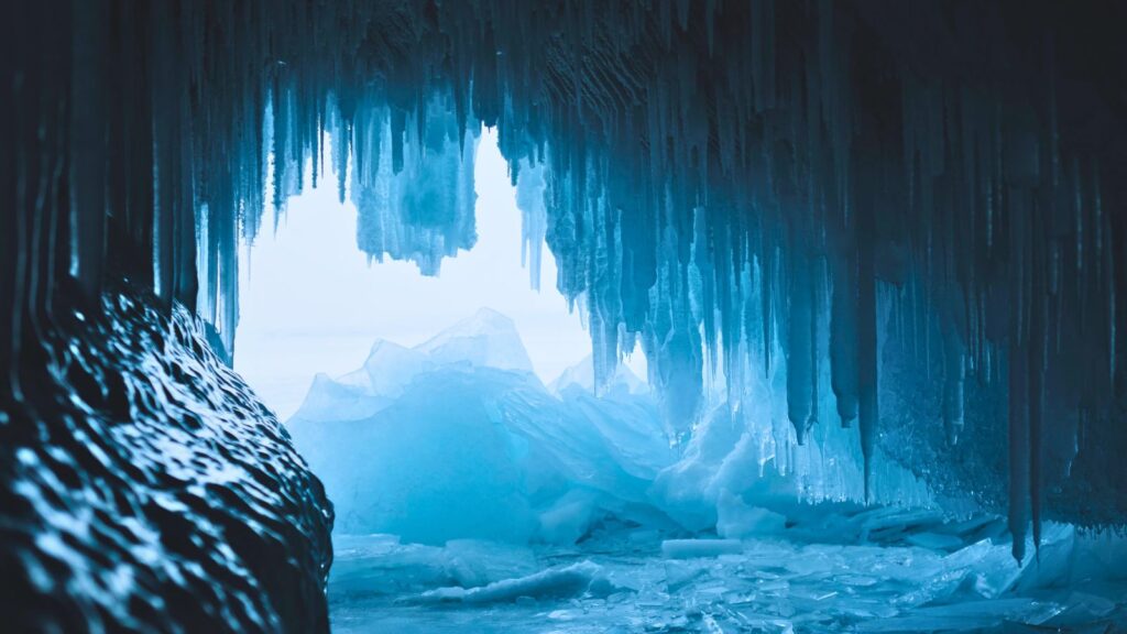 Wisconsin, Ice in a Cave