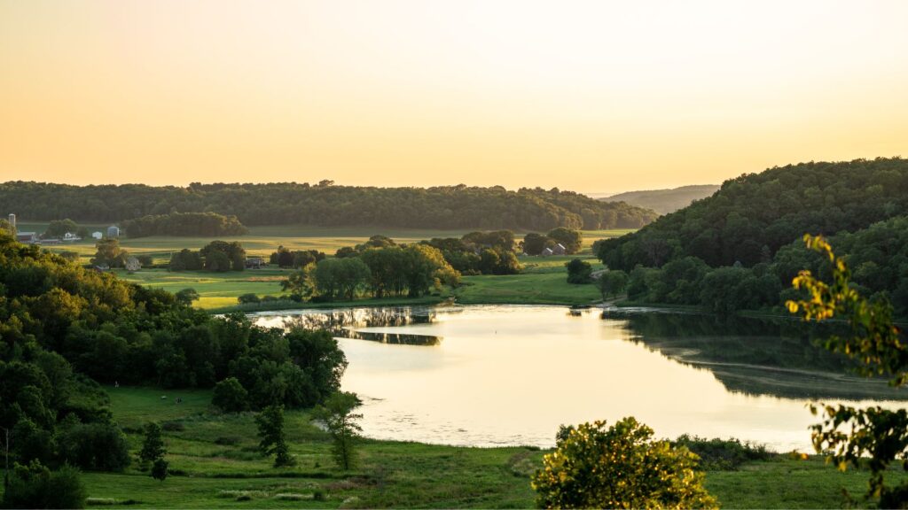 Wisconsin, Sunset in the driftless region