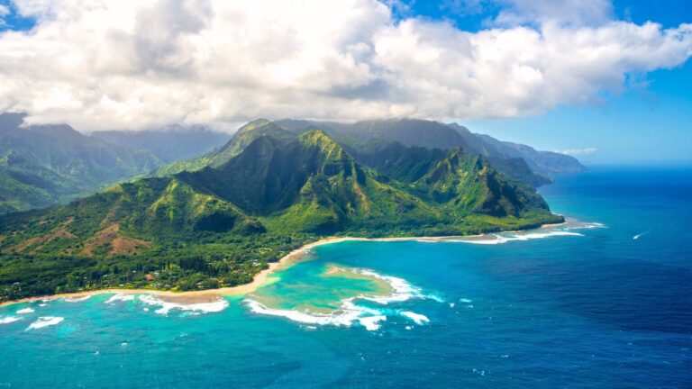 15 Best Islands in the US That Bring the Tropics to Your Backyard—No Passport Required!