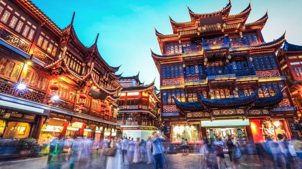 China, Beautiful Shanghai yuyuan garden at night