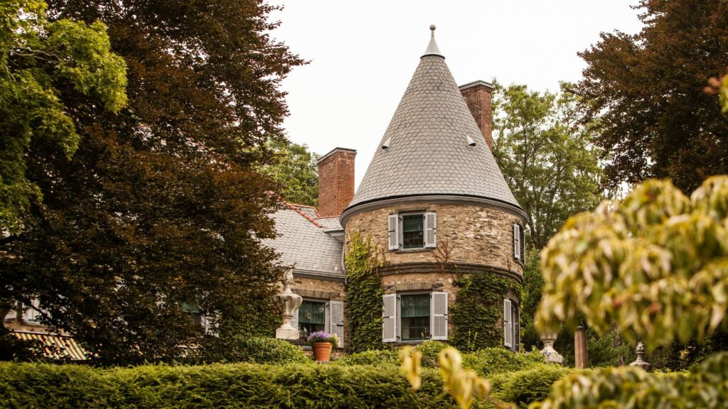 Pennsylvania, Grey Towers castle