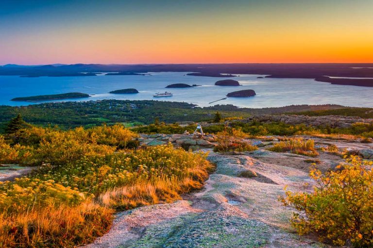 12 Best National Parks to Visit in October for Fall Color That Steals Your Breath