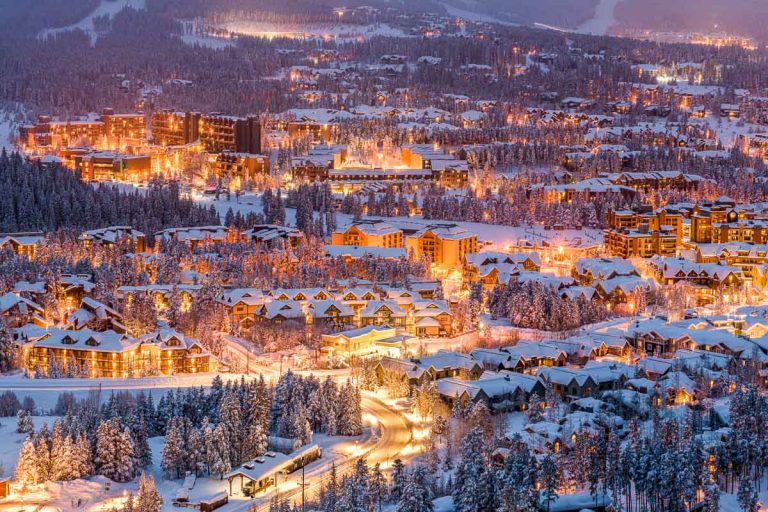 10 Best US Ski Towns Even Non-Skiers Love