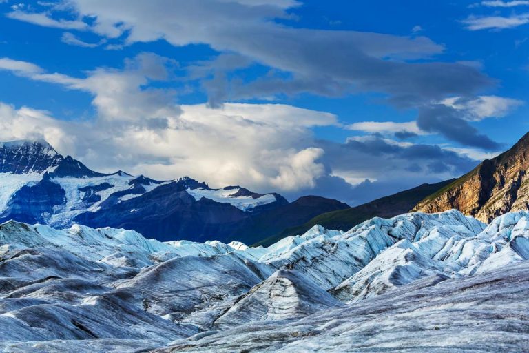 Craggy, Snow-Dusted, and Almost Surreal—15 Most Beautiful Mountains in the US You Can Actually Hike