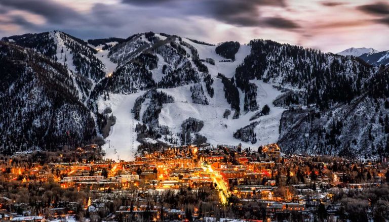14 Best Mountain Towns in Colorado That Feel Like a Snow Globe Fairytale