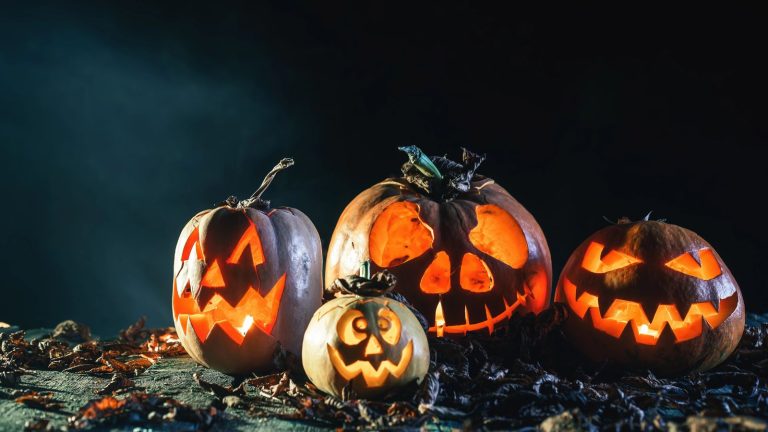 60+ Halloween Bucket List Ideas That Make October Feel Spooktacular