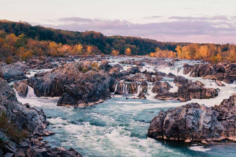 14 Unexpectedly Gorgeous Places in Virginia That Feel Like They Don’t Belong on the East Coast